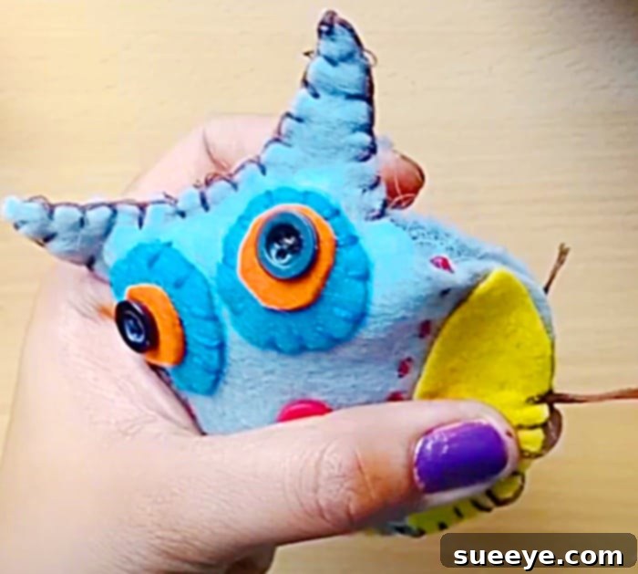 Crafting Adorable Felt Owl Fridge Magnets 3 Learn to make stuffed fridge magnets and quilted fridge magnet ideas. A how-to guide for creating charming DIY refrigerator decorations.