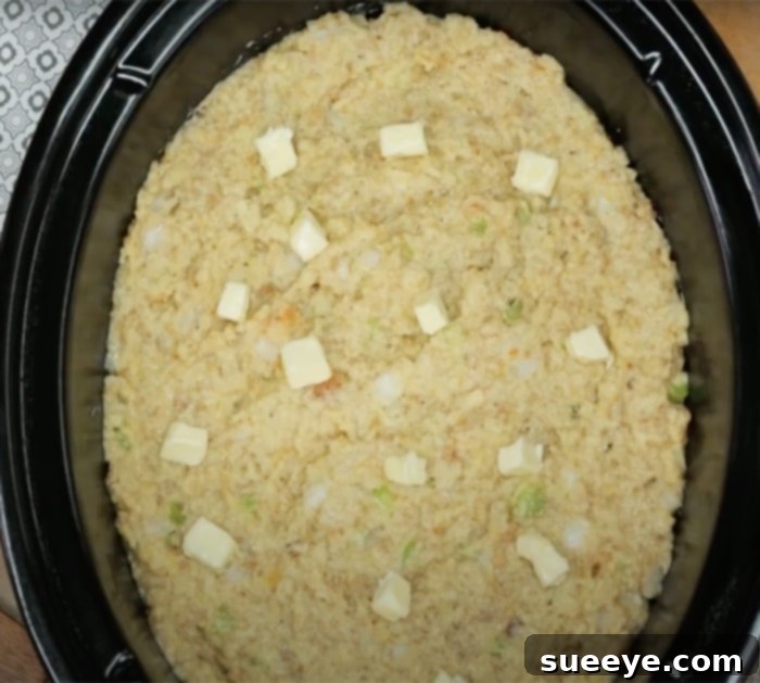 Easy Slow Cooker Cornbread Dressing 3 How To Make Cornbread Dressing - Crockpot Recipes - Southern Living Recipes