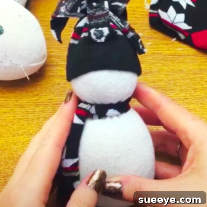 How To Make a Scented Snowman - Easy Sock Snowman - DIY Christmas Decorating Ideas