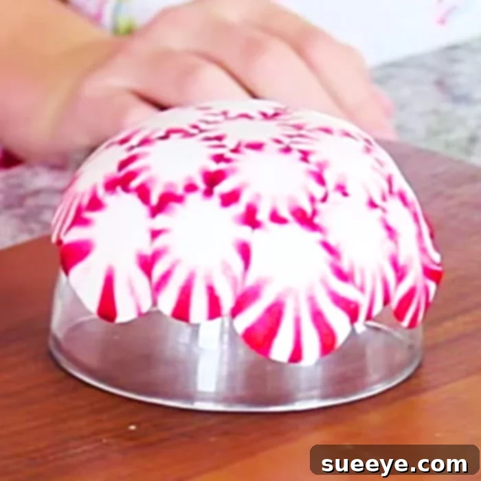 Crafting Peppermint Bowls 3 Peppermint Christmas Decor Ideas - DIY Holiday Gift Ideas - Candy Present Ideas