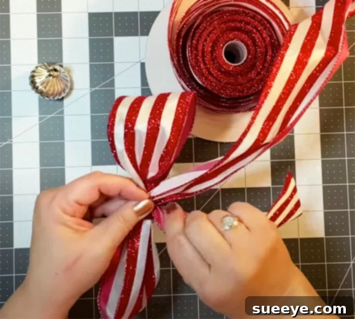 Craft Your Own Bow: 5 Simple Techniques 3 How To Make A Bow Out Of Ribbon - Easy Bows - Advanced Bow Making