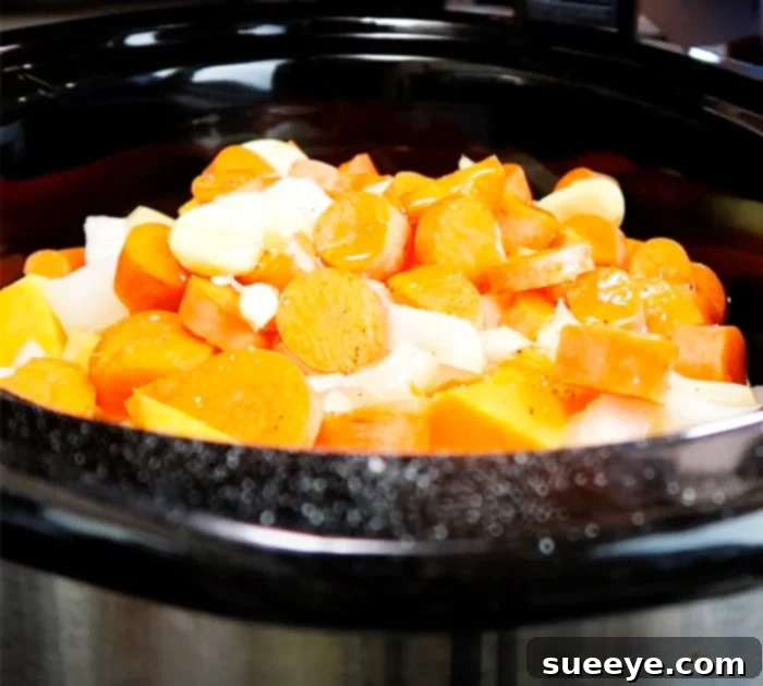 Velvety Crockpot Butternut Squash Soup 2 How To Make Butternut Squash Soup - Copycat Recipes - Soup Recipes