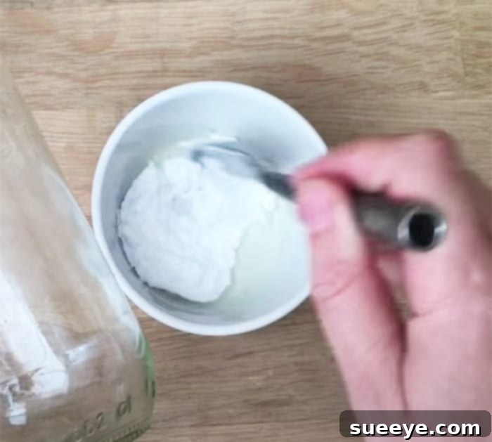 Conquer Sticky Labels on Jars 2 Hack for Removing Labels From Jars - How To Remove Labels From Jars - Easy Life Hack