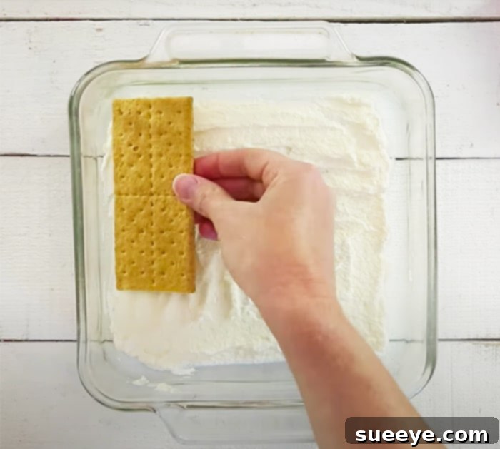 No-Bake Strawberry Icebox Cake 2 How To Make Strawberry Icebox Cake - Vintage Cake Recipes - Retro Cake Recipes