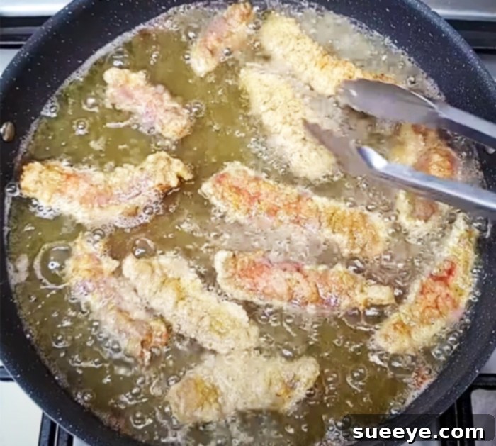 Golden Fried Steak Strips and Classic Country Gravy 3 STEAK FINGERS | Chicken Fried Steak Fingers and Gravy Recipe - cube Steak Recipe