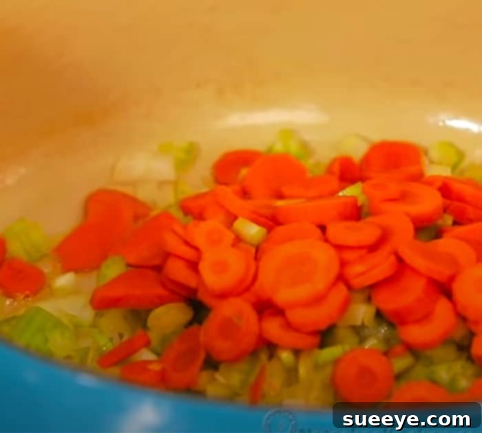 Effortless One-Pot Chicken Pot Pie 2 Easy One-Pot Chicken Pot Pie Stew with Vegetables - Comfort Food Recipe