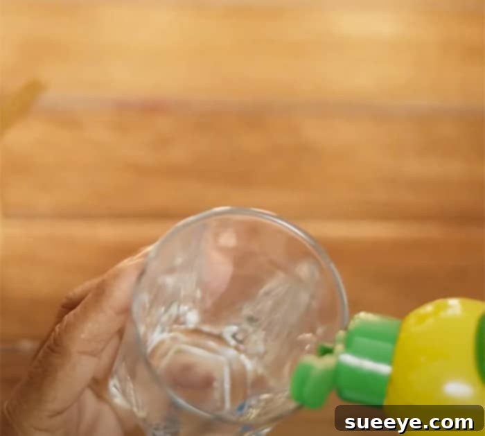 Baking Soda Cleans Hard Water Stains From Glasses 2 Use Baking Soda To Remove Hard Water Stains - Hard Water Stains on Drinking Glass